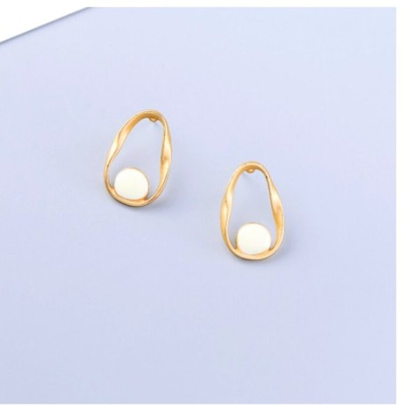 Geometric Hoops Geo Circle Gold Earrings - Picture 1 of 3